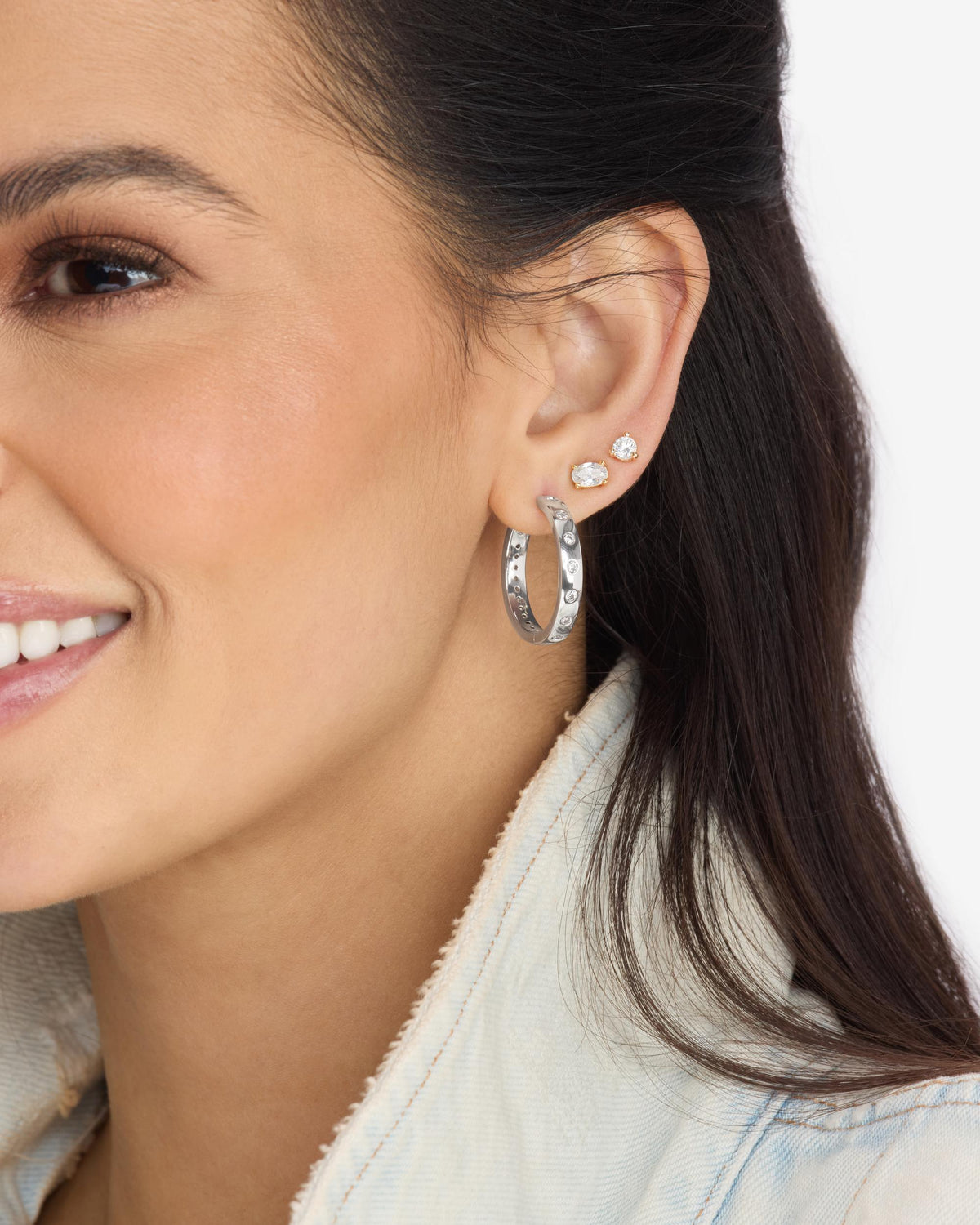 Ashley Infinity Reversible Hoops 1" - Silver|White Diamondettes
