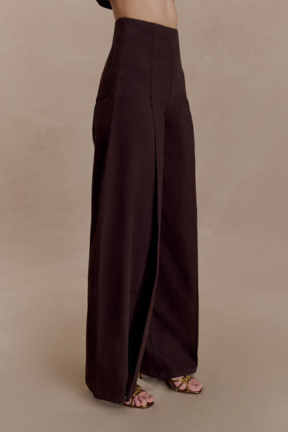 Beatrix High Rise Denim Jeans - Chocolate