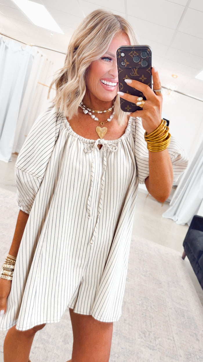 Brixley Bubble Sleeve Romper-Ecru/Blue