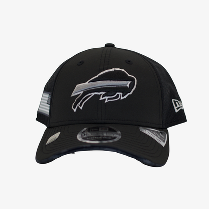 New Era Black Buffalo Bills 2026 Salute To Service 9FORTY Adjustable Trucker Hat