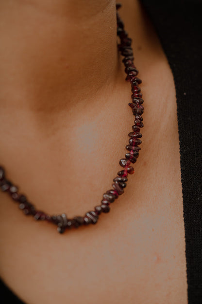Red Garnet crystal chips necklace wine color