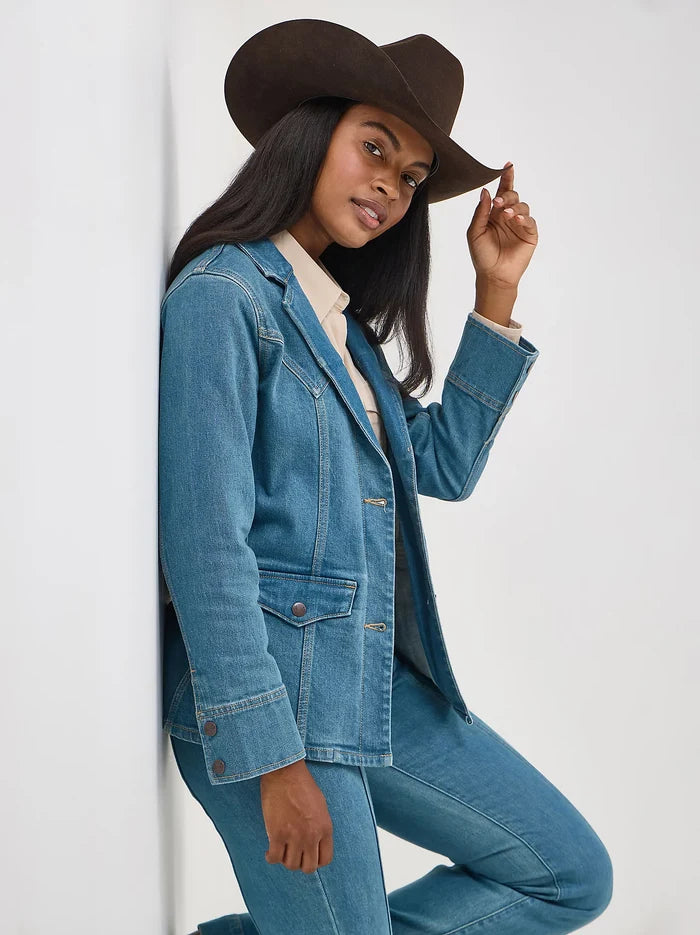 Wrangler Retro Women's Denim Blazer in Light Denim